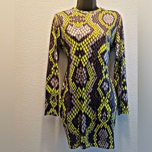 Never worn Green/Black snake skin mini dress 🐍